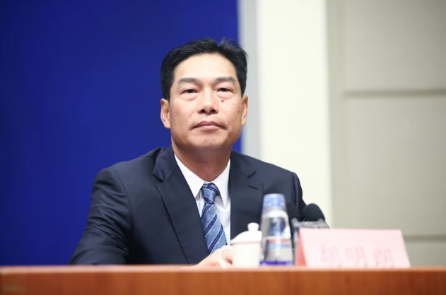 胡明朗任重庆副市长、市公安局长