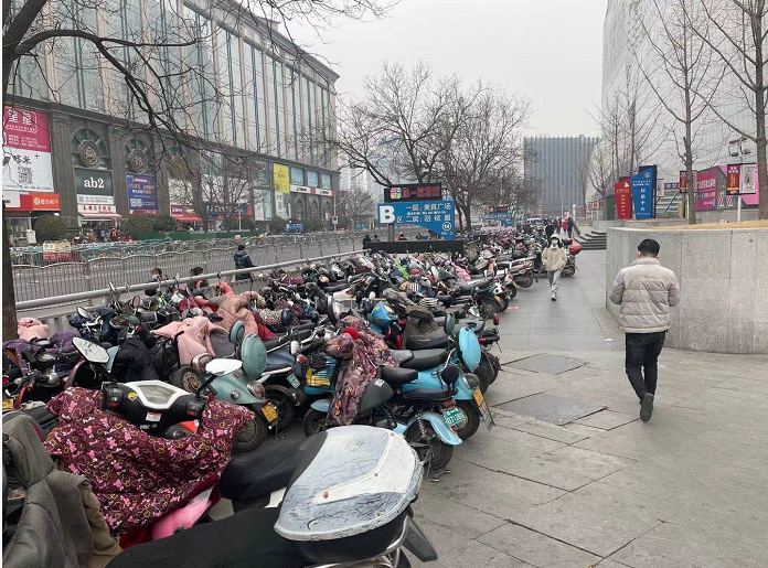 即日起，郑州整治非机动车及共享单车乱停放